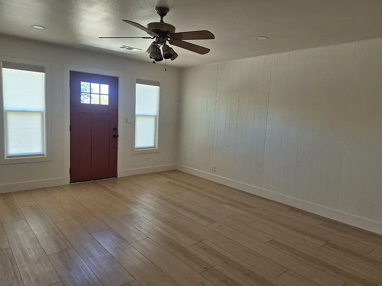 1280 Theresa Ave — Photo 16