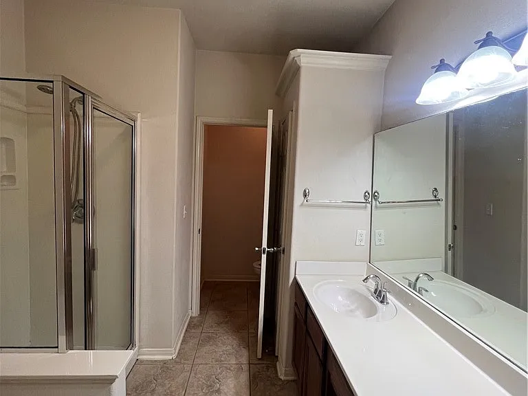 2545 Las Brisas St — Photo 23