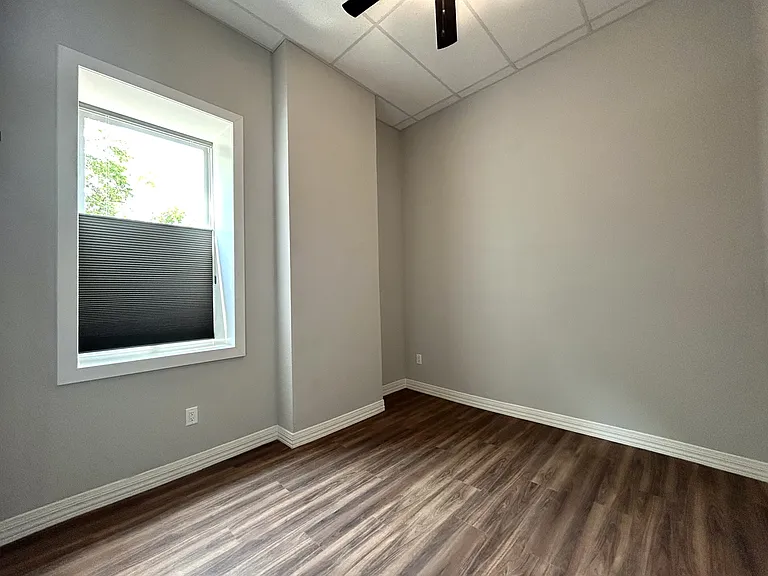 204 4th Ave #103 — Photo 6