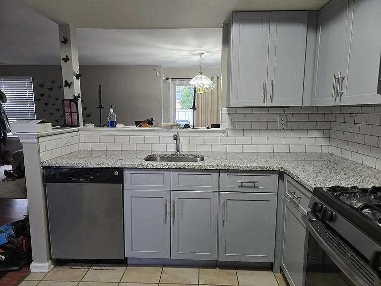 623A Rose Hollow Dr — Photo 6