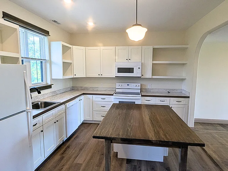 3489 S Constance Ave — Photo 8