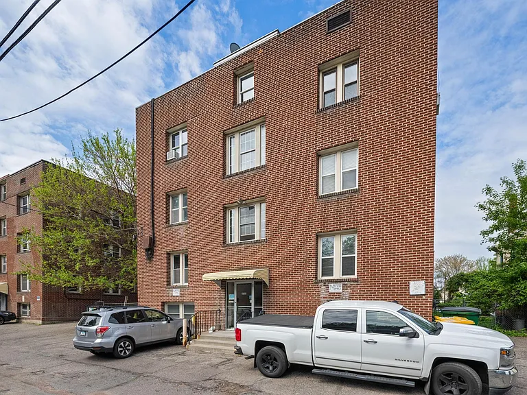 2733 Girard Ave S #106 — Photo 13