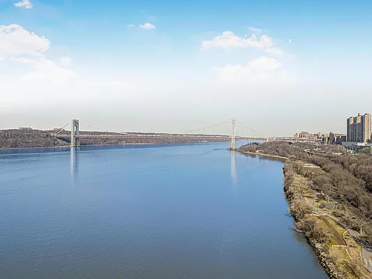 Rented by Re/Max In The City | media 28