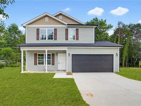 1019 Duggins St, Kernersville, NC 27284