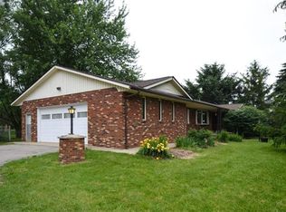 395 E Bemis Rd, Saline, MI 48176