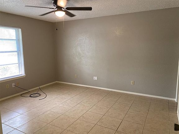 5th image of 1728 Jenkins Ln