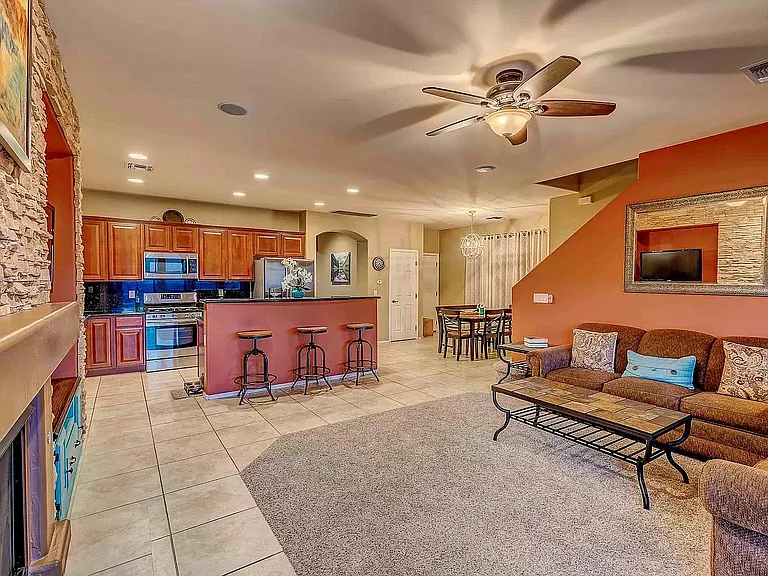 133 E Placita Lago Bello — Photo 10