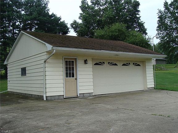 2nd image of 1275 Conser Dr