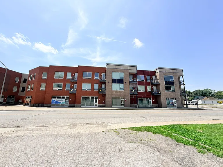 3101 E 10th St #301 — Photo 2