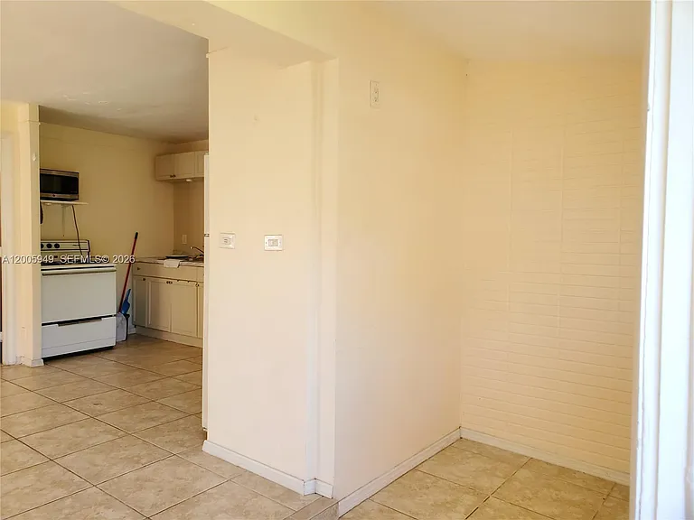 2114 McKinley St #A — Photo 3