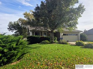 2401 Marilyn Dr, Papillion, NE 68046