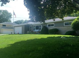 908 S 7th Ave, West Bend, WI 53095