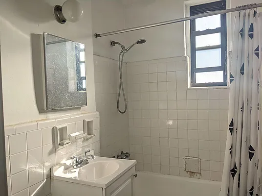 Rented by NCR Real Estate | media 7