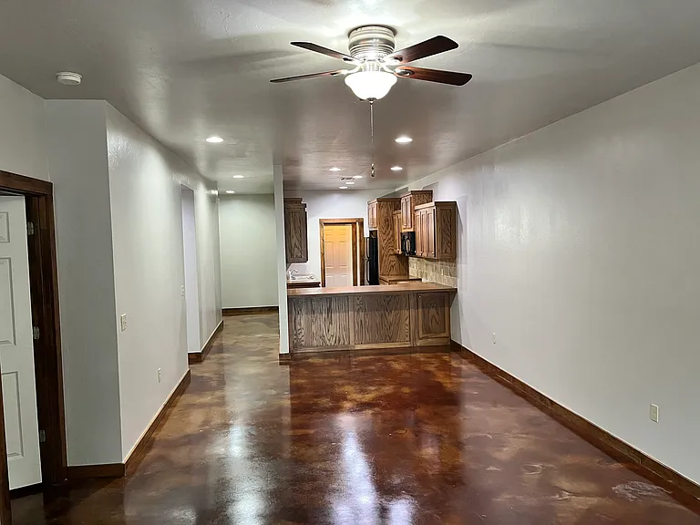 2417 W 22nd Ave — Photo 4