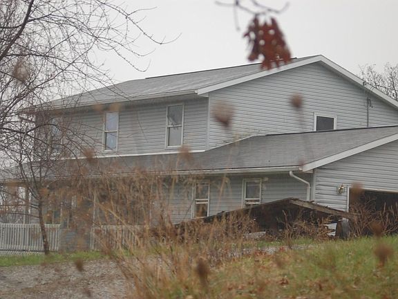 2nd image of 1952 Township Road 1095