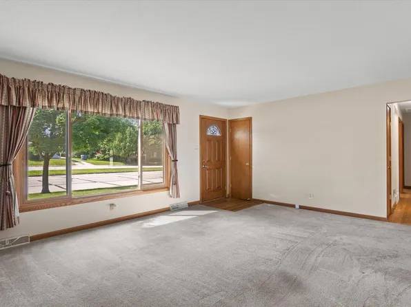 9414 W Oklahoma AVENUE, West Allis, WI 53227