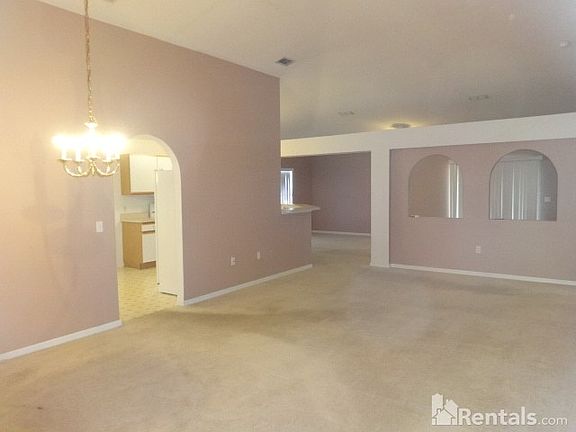 4th image of 553 Grand Royal Cir
