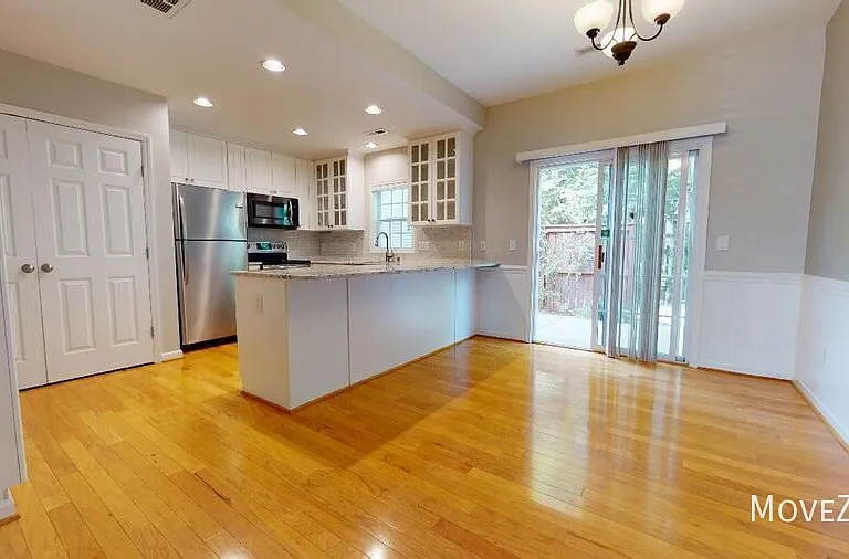 2121 Piney Brook Rd #104 — Photo 3