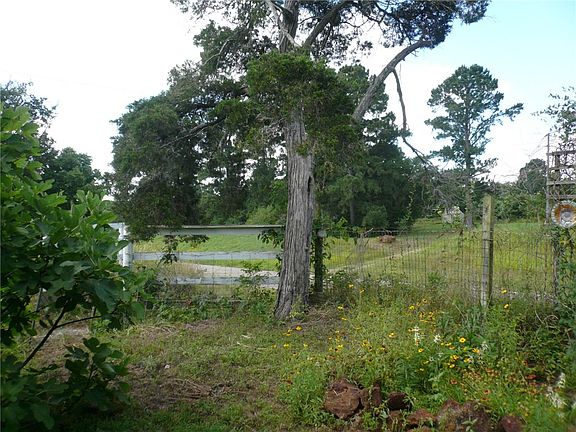 4th image of 1676 Fm 2571