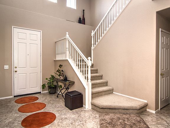 2nd image of 38470 Clearbrook Dr