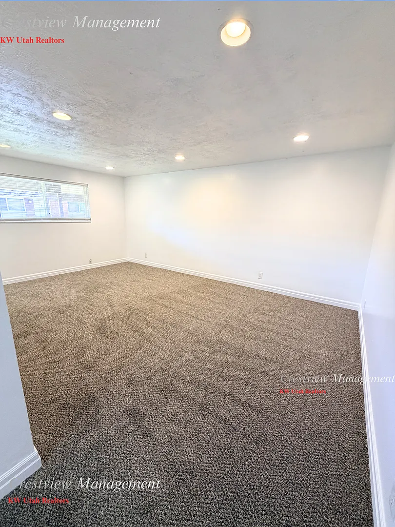 Washington Terrace 8-Plex — Photo 3
