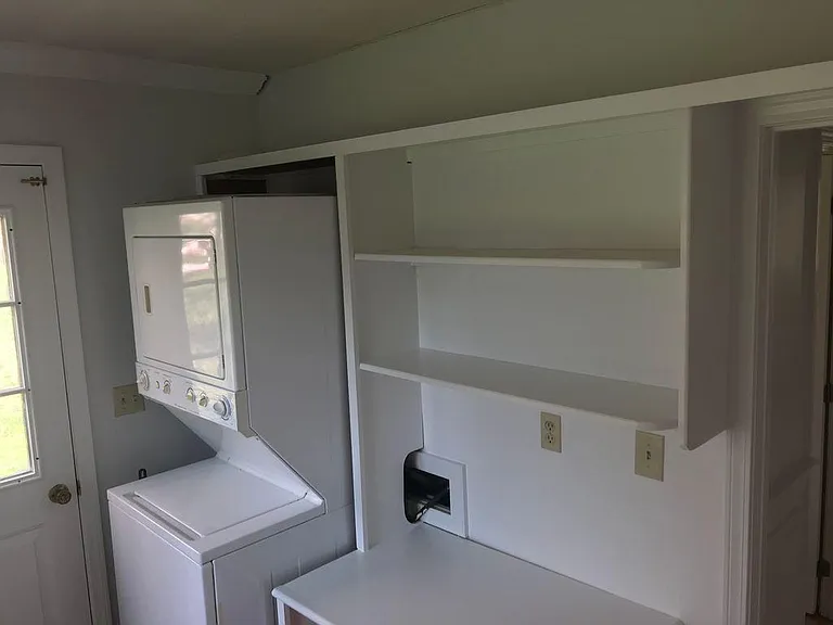 Laundry / utility room