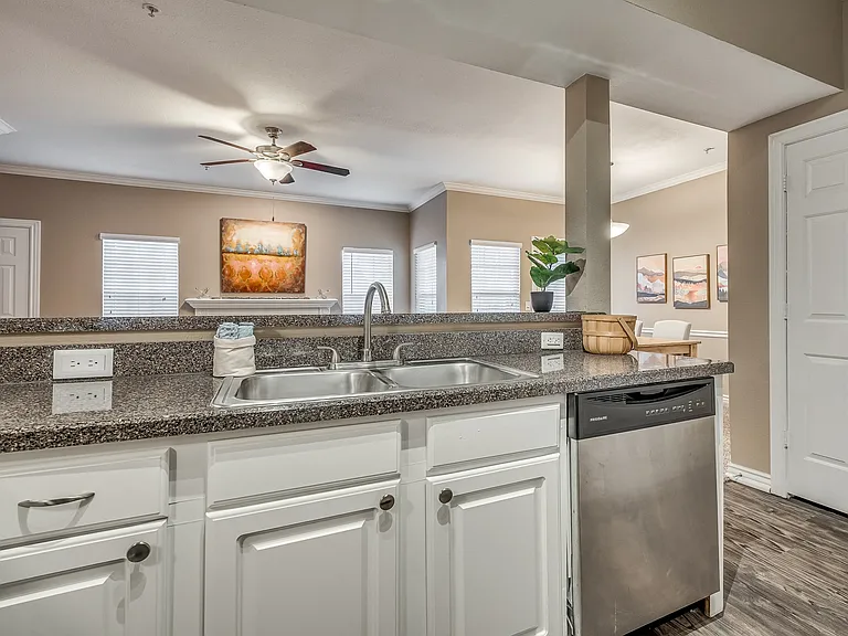 Creighton - 2 Bed / 2 Bath - 1,132 Sq.Ft.