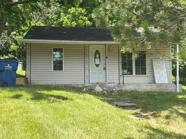 1105 Cliff Dr, Festus, MO 63028