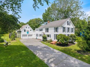 216 Middle Rd, Falmouth, ME 04105