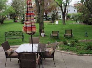 21335 Cambridge Cir, Brookfield, WI 53045