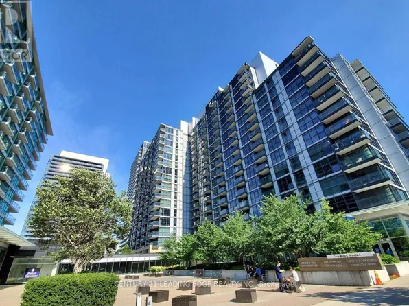 19 Singer Ct #625, Toronto, ON M2K 0B2