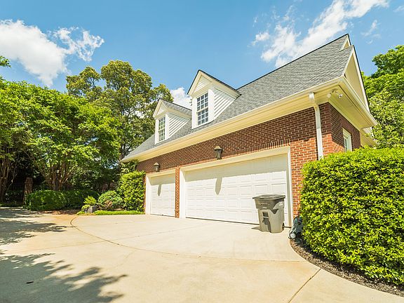 3 Car Garage  