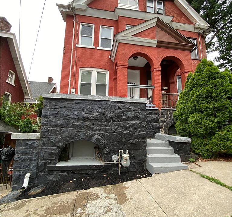 1st image of 703 Dakotah St