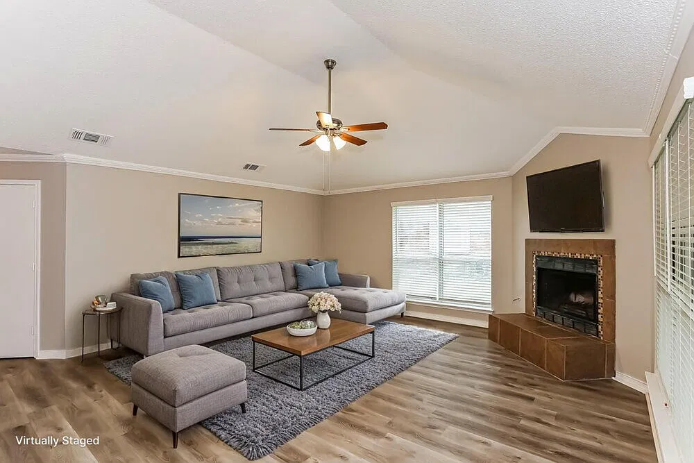 3 bed, 2.0 bath, 1526 sqft, $2,440 — Photo 4