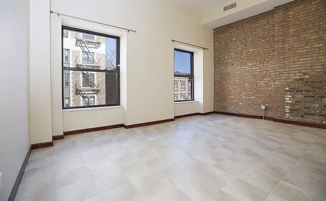 Rented by Batra Group Inc | media 3