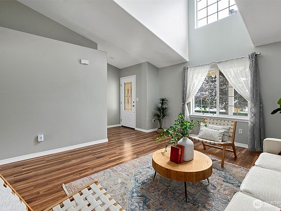 5th image of 8126 Valley View Drive