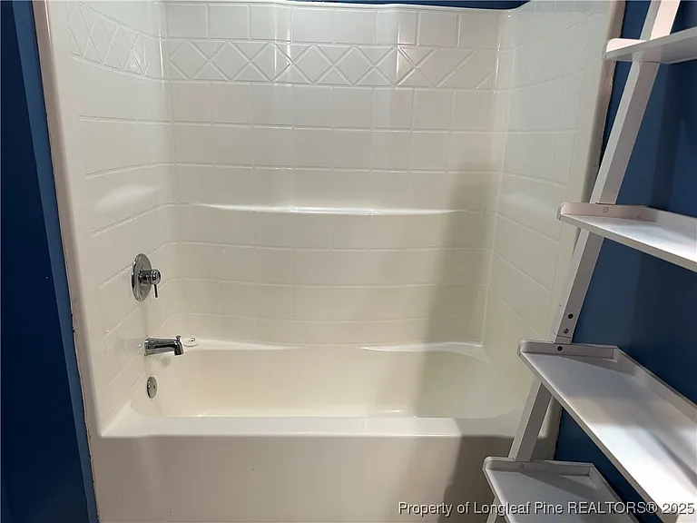 209 Spears Dr — Photo 4