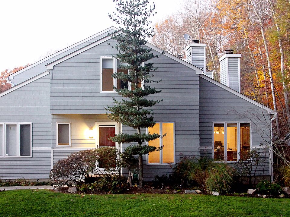 1st image of 39 Maple Hill Dr