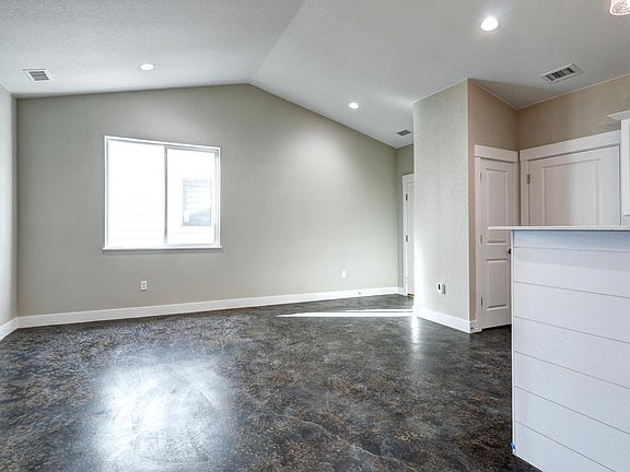 Vaulted Ceiling in main living area and kitchen dining