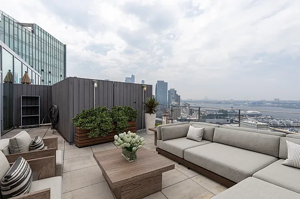 Rented by Platinum Properties | media 3
