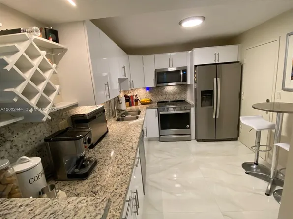 1833 S Ocean Dr APT 309, Hallandale, FL 33009