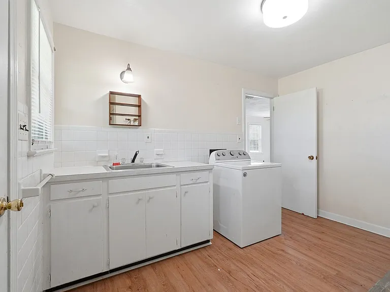 524 Benefit Rd — Photo 27