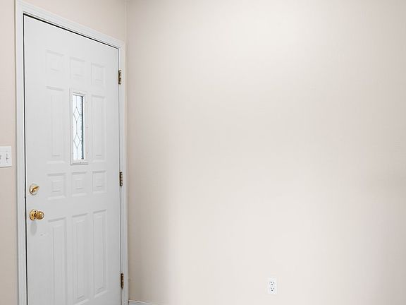 4th image of 3905 Pennsylvania St