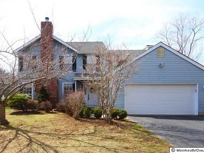 13 Neville Dr, Lincroft, NJ, 07738