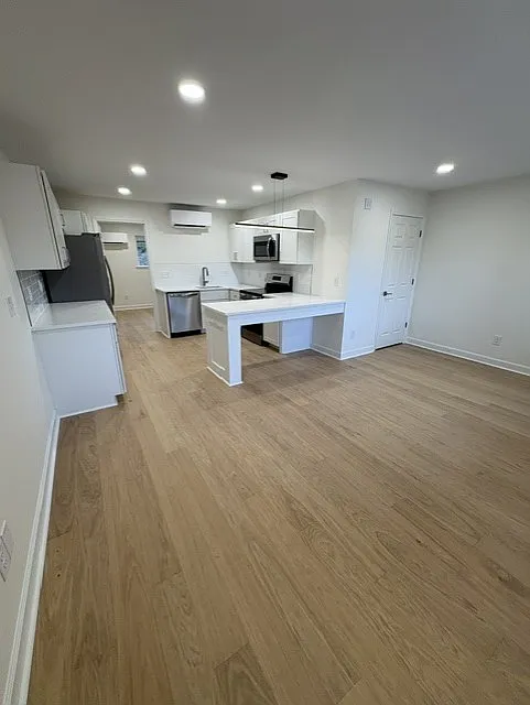 1 bed, 576 sqft, $1,375 — Photo 2