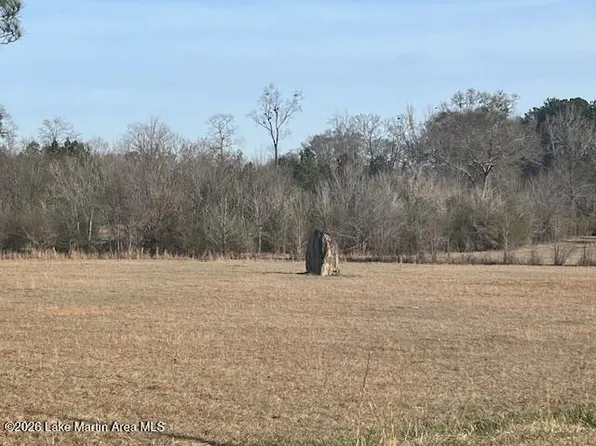 14 Winding Creek Rd, Alexander City, AL 35010