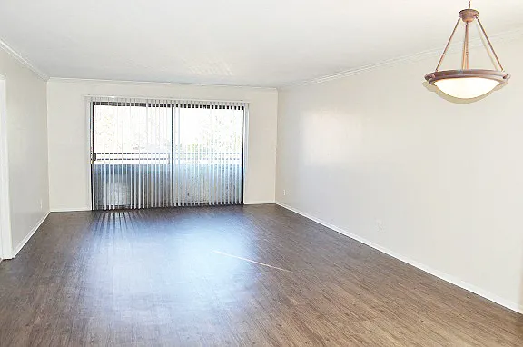 Fairview Apartments — Photo 8
