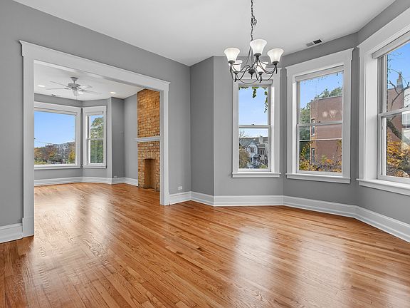 4th image of 1658 W Nelson St