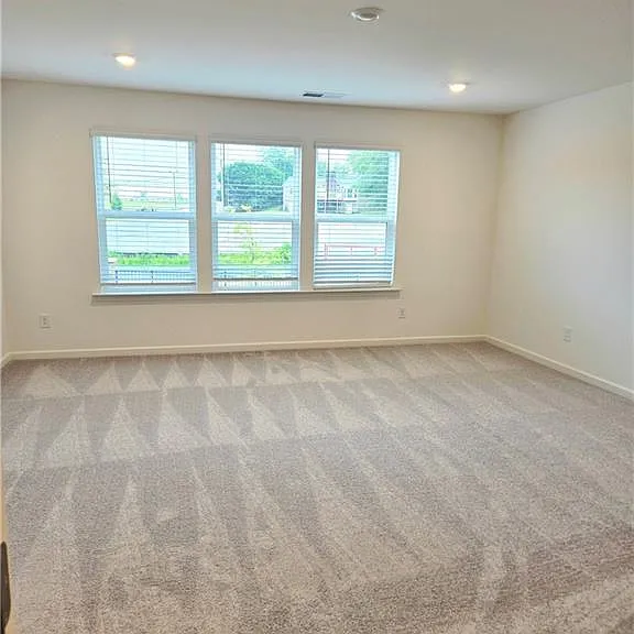 2445 Livi Ln — Photo 10