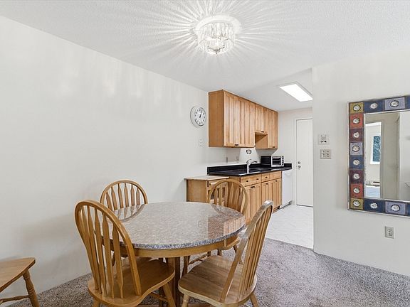 5th image of 48 Silver Hill Ln APT 24